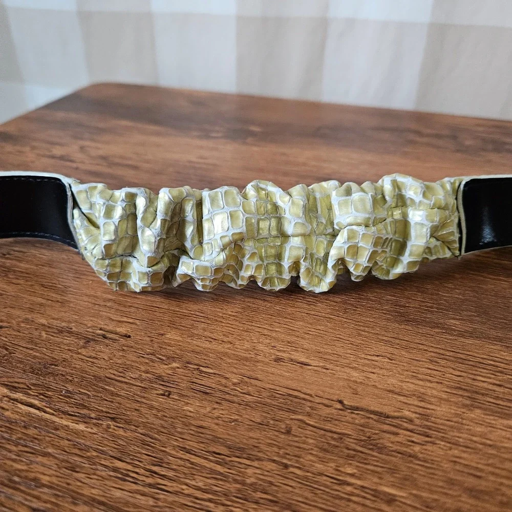 Vtg Sandy Duftler Genuine Leather Snake Embossed‎ Elasticated Belt M Hook Buckle